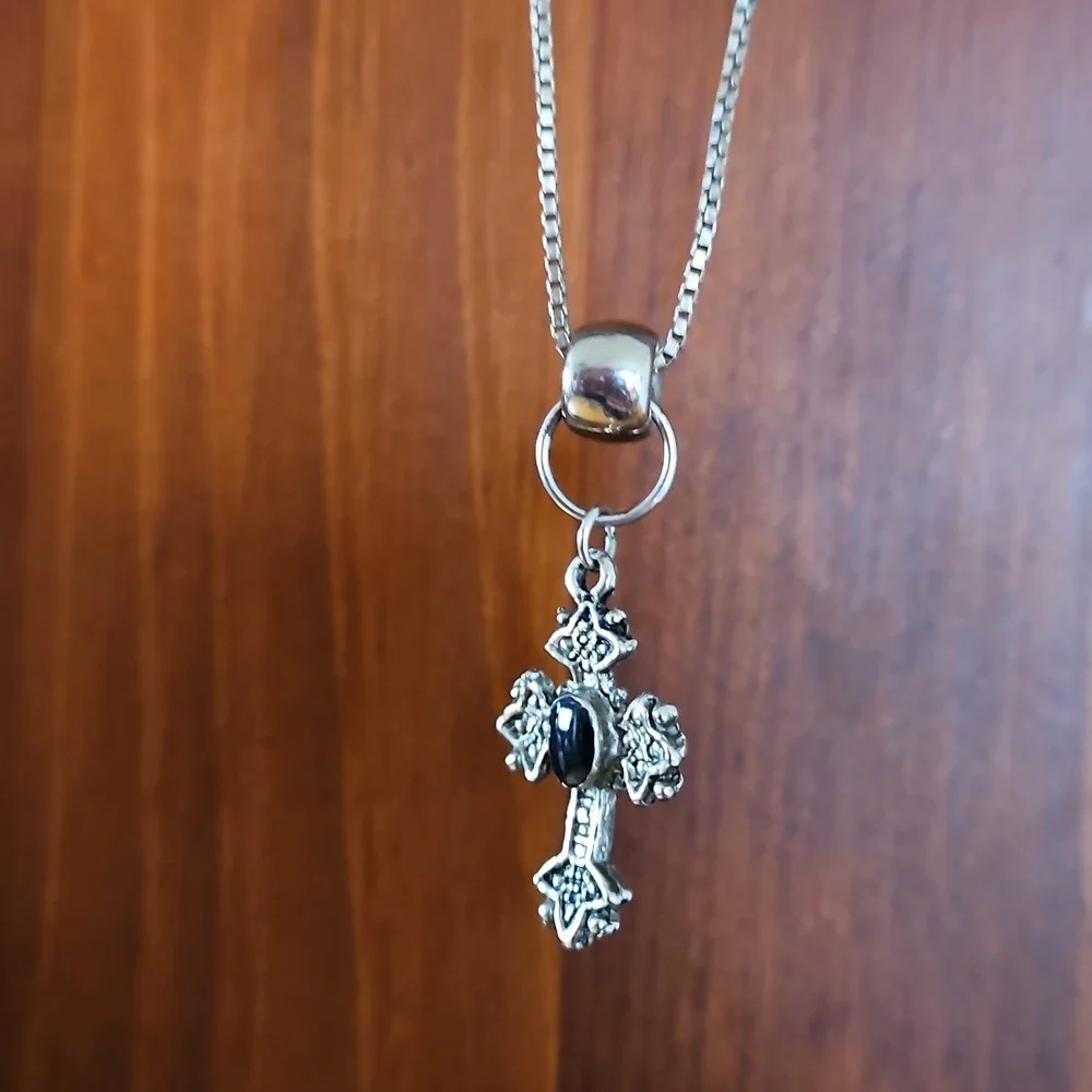 925 Silver Chain Necklace & Gothic Silver Cross With Black Gemstone, Vintage 90s